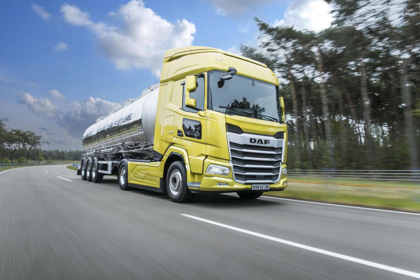 DAF: Neue Lkw-Generation jetzt auch als Efficiency-Champion-Serie - Lkw, News, Unterwegs auf der Autobahn - Reisen, Rasten, Tanken, Shoppen, Erholen